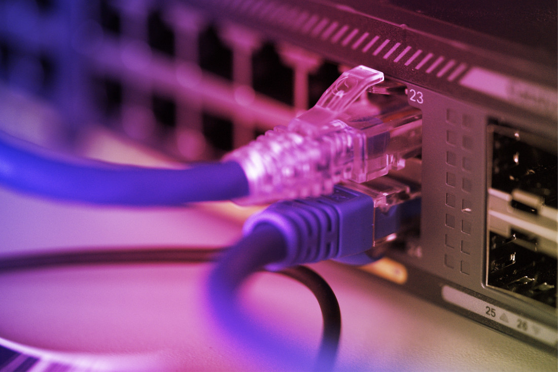 Поставка серверного оборудования с интеграцией в инфраструктуру заказчика, а также внедрение системы мониторинга и управления событиями безопасности Kaspersky Unified Monitoring and Analysis Platform (KUMA) для заказчика в сфере промышленности.